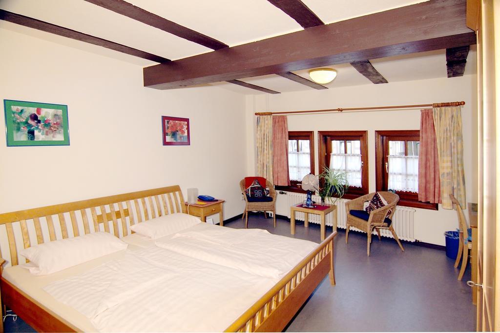 Hotel Im Hochzeitshaus Schotten Habitación foto